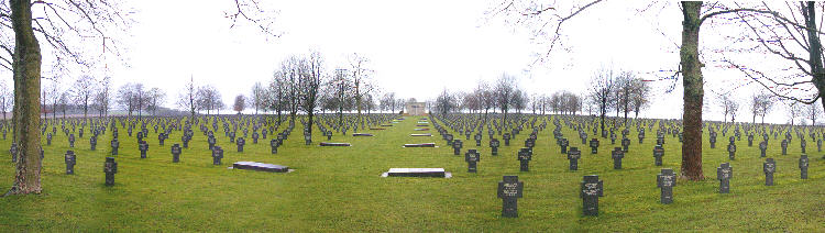 Maissemy Soldatenfriedhof near St Quentin